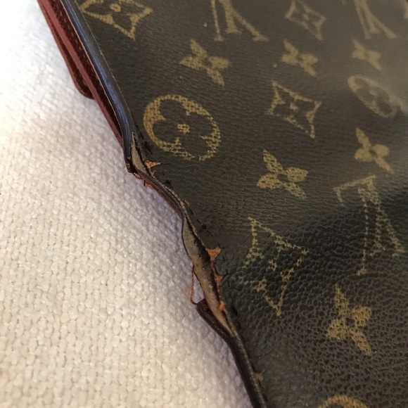 LOUIS VUITTON- 💯AUTHENTIC Monogram Porte Tresor Wallet - Picture 12 of 16